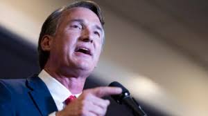 Policía de Virginia monitorea las protestas planeadas en casas de jueces de  la Corte Suprema: Gobernador