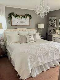 32 Outstanding Millennial Small Master Bedroom Ideas On A Budget Diy Decor Masterbedroomideas M Master Bedrooms Decor Farmhouse Bedroom Decor Bedroom Design