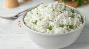 * medium grain white rice, saiz hidangan = 1 pinggan atau bersamaan 187 gram. Mengetahui Jumlah Kalori Nasi Putih Apakah Benar Bisa Menambah Berat Badan Orami