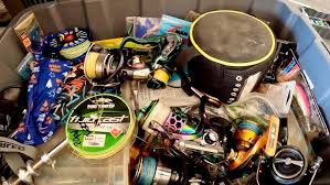 2025 BassTracker Classic XL Army Green