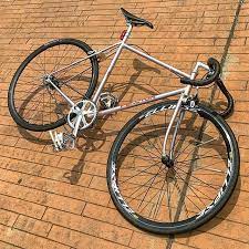 repost from cyclist nxgun 信号待ちで横の車からイェアとか言われたんだけど ここはカルフォルニアかな いやいや ここは 高知県 先日の珍事 bicycle fixedgear singlespeed njs keirin peloton 自転車 自転車 ピスト 高知
