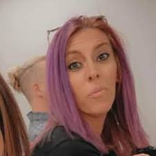 LATEST NEWS: Waitress Serves Lewis Hamilton, Sees Note