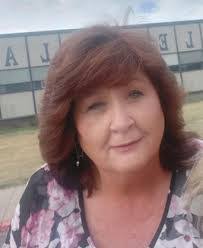 Lisa Woolf's Instagram, Twitter & Facebook