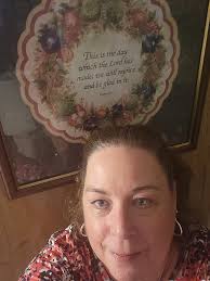 Ellen Lassiter-Independent Beauty Consultant