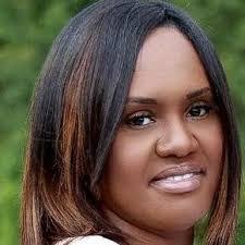 Lisa Densmore's Instagram, Twitter & Facebook