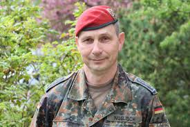 Maybe you would like to learn more about one of these? Die Bundeswehr Entsendet Die Bundeswehr In Berlin Facebook