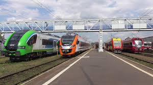 Szukasz przystanków najbliższych dworzec pkp rzeszów główny? Stacja Pkp Rzeszow Glowny Ic Tlk Regio Cargo City Youtube