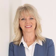 Kim Kettler's Instagram, Twitter & Facebook