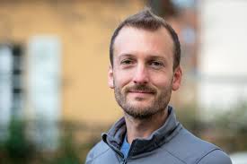 Dylan Nelson receives the 2023 MERAC Award for New Technologies: Zentrum  für Astronomie