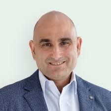 Omid Manavi auf LinkedIn: Das liebe Finanzamt möchte nur dein Bestes!!!  Steuern sind Raub.