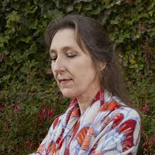 "Fabriquer une femme" de Marie Darrieussecq : l'itinéraire de deux amies et  le destin du féminin