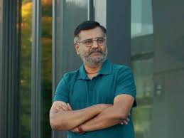 His condition deteriorated on thursday morning and he breathed his last at the hospital. South Comic Actor Vivek Passes Away Twitter Mourns Eastmojo