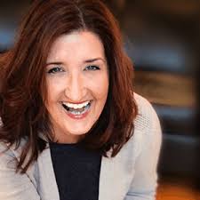 Dee Hoehn's Instagram, Twitter & Facebook