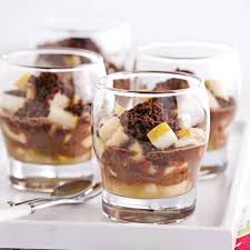 Verrines De Banane Poire Chocolat Et Crumble 5 Ingredients 15 Minutes Food Desserts Cooking Recipes