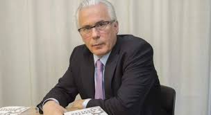 El juez no tiene ni ha tenido ninguna vinculación con esta página o sus. Baltasar Garzon Ingresado Por Coronavirus A Los 64 Anos Informalia Es