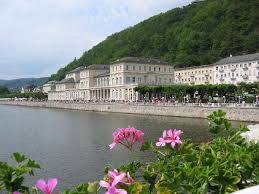 Das gebiet des heutigen nievern lag um die zeitenwende unmittelbar hinter dem römischen limes, der wenige kilometer östlich in bad ems die lahn überquerte und dort durch zwei kastelle gesichert war, die vermutlich über den natürlichen transportweg. Mein Bad Ems