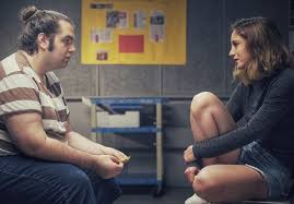 גאווין מסמן את אחת ההופעות הטובות והעדינות ביותר של פאטל, אל מול שורה ארוכה של דמויות מלאות. R2xea65r5 U5xm