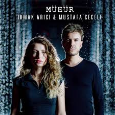 Irmak arıcı'nın yaptığı skandal bir hareket sosal medyanon gündemine oturdu. Muhur Song By Irmak Arici Mustafa Ceceli Spotify
