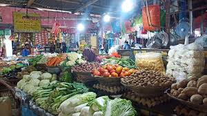 Pasar sebagai tempat adalah salah satu elemen penting dimana penjual dan pembeli bertemu. Peran Pasar Bagi Kehidupan Masyarakat Tribun Padang