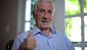 26 o velório aconteceu no salão nobre da sede do botafogo de futebol e regatas. Aos 102 Anos Orlando Drummond O Seu Peru E Vacinado Em Cerimonia No Rio Fofocas E Famosos