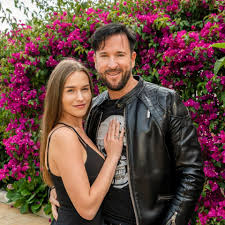 Was es privat über die. Sommerhaus Der Stars Yeliz Koc Und Johannes Haller Packen Im Interview Aus Gala De