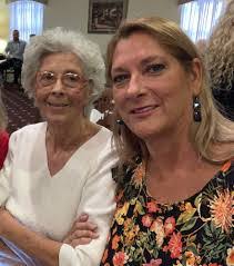 Lori Goodin's Instagram, Twitter & Facebook