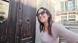 You Turn Me on While Walking Through Venice Full Video on My of Page