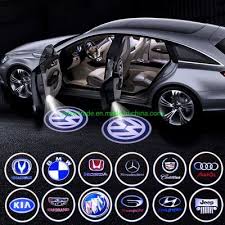 Luce di benvenuto LED per proiettore con logo personalizzato per sportello  auto wireless Per accessori per auto decorativi interni - Cina Luce auto,  luci a LED