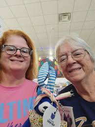 Shop-hopping in Worthington, Ohio