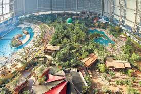 Tropical Islands Resort Located In A Former Zeppelin Hangar 60km From Berlin Is The World S Largest In Indoor Waterpark Tropical Islands Resort Island Resort