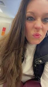 Holly Hambright's Instagram, Twitter & Facebook