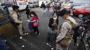 Para aquellas comunas que se encuentren en fase 1, se mantienen dos permisos individuales semanales, se podrán solicitar hasta dos veces cada semana. Cuarentena En Chile Hoy Que Comunas Entran Cuales Salen Y Cuales Retroceden Este Lunes 5 De Abril As Chile