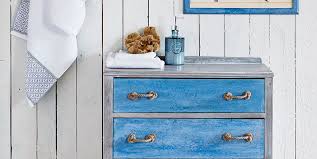 Depending on what the piece will be used for, and your desired look, consider one of these chalk paint topcoat options. How To Chalk Paint Furniture According To Inventor Annie Sloan