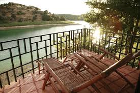 Ofrece vistas al lago, jardín, zona de playa privada y terraza. Casa La Caoba Ruidera Precios Actualizados 2020