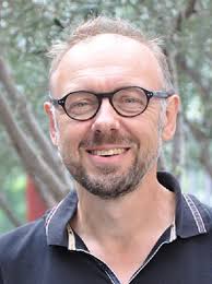 Feasibility of photoacoustic/ultrasound imaging of synovitis in finger  joints using a point-of-care system