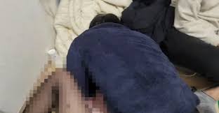 온라인 방송 플랫폼 아프리카tv에서 활동 중인 bj땡초가 지적장애를 가진 여성을 데리고 이른바 '벗방(벗는 방송)'을 진행해 비난이. Hlxs3tx1 Qvbdm