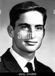 1961 , USA : The american actor MICHAEL DOUGLAS ( born 25 september 1944 ),  aged 17, photo from the High School Yearbook . Unknown photographer .-  HISTORY