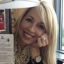 Hilary Whalen's Instagram, Twitter & Facebook