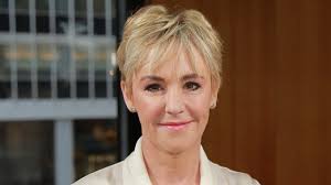 Her birthday, what she did before fame, her family life, fun trivia facts, popularity rankings, and more. Wendy Mesley To Host New Cbc Sunday Morning Talk Show Canadify