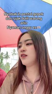 Nyobak in Pentol Gepek dan Rujak Dulit di Warung Arlin