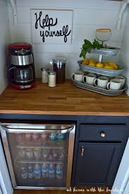 Des Petites Attentions Qui Font Toute La Difference Soyez L Hote Par Excellence Salon A Domicile Belle Maison Cuisines Maison