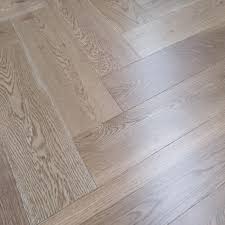 Oversized parquet floors are wider and longer than traditional parquet flooring, and no longer oversized european oak engineered parquet flooring £82.93 m2 + v.a.t. Engineered Herringbone Uv Lacquered Click 14mm X 3mm X 150mm