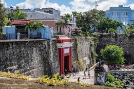 San juan şehrinde turistler daha çok condada ya da isla verde bölgeleri'nde konaklamaktadır. Old San Juan 4 Hour Guided Walking Tour With San Jose Church 2021