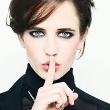 Caroline Angus (WriterCaroline)