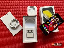 Apple iphone se (2020) smartphone. Apple Iphone Se 2020 Unboxing And First Impressions The Small Phone With A Big Heart 91mobiles Com