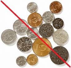 Eine münze ist ein meist rundes und relativ zum durchmesser dünnes, geprägtes oder früher auch gegossenes gesetzliches zahlungsmittel und damit neben der banknote eine art des bargeldes. Schweden Wahrung Schwedische Kronen Sek Umrechnungskurs Geld In Schweden