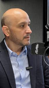 🔍 En entrevista con el criminólogo Luis Izquiel, analizamos cómo los  delitos en Venezuela han evolucionado en las últimas dos décadas. Pasamos  de robos y secuestros a un aumento alarmante de delitos ...