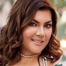 Liz Feldbaum's Instagram, Twitter & Facebook