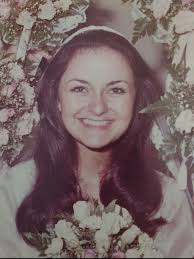 Would someone be able to enhance this photo for a very good friend of mine  and her heavenly mother. Much appreciated.