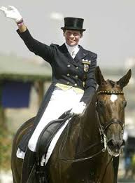 Ende februar brennt sein zuhause, das gestüt erlenhof. Reiten Deutsche Dressur Equipe Gewinnt Gold Der Spiegel